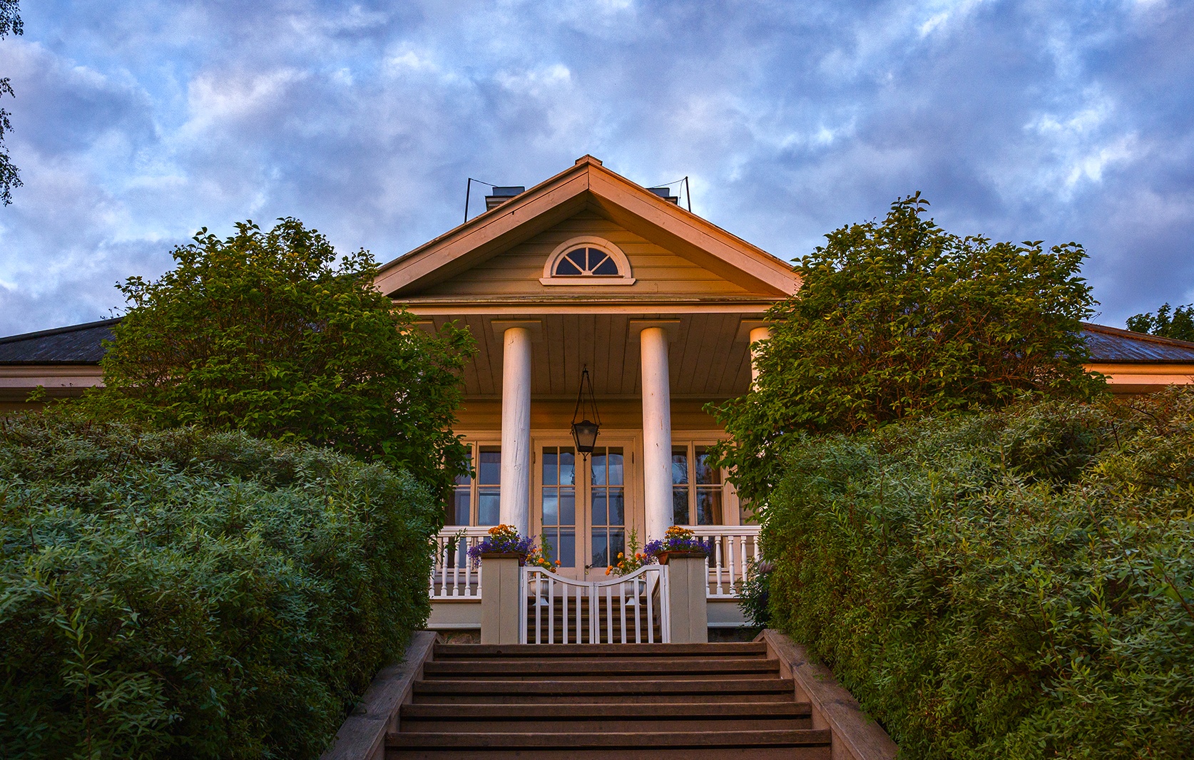 СПБ: Нетленная классика на «Ласточке» (2 дня) весна/лето СПБ: Нетленная классика на «Ласточке» (2 дня) весна/лето